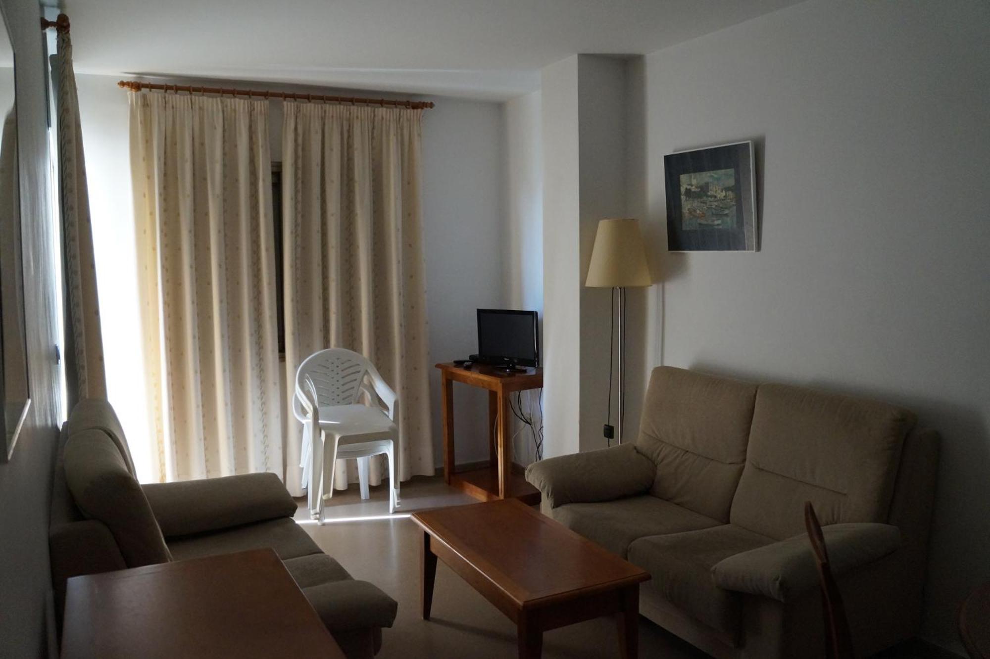 Apartamentos Proamar Torre Del Mar Bilik gambar